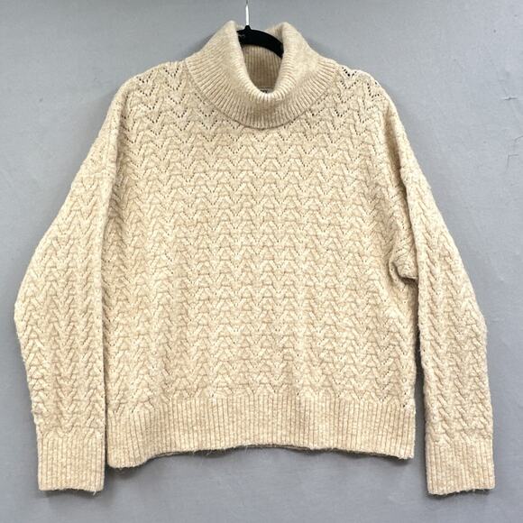 Old Navy Sweater L Turtleneck Knit Cozy Warm Soft Cream Neutral Capsule Preppy - Picture 1 of 14